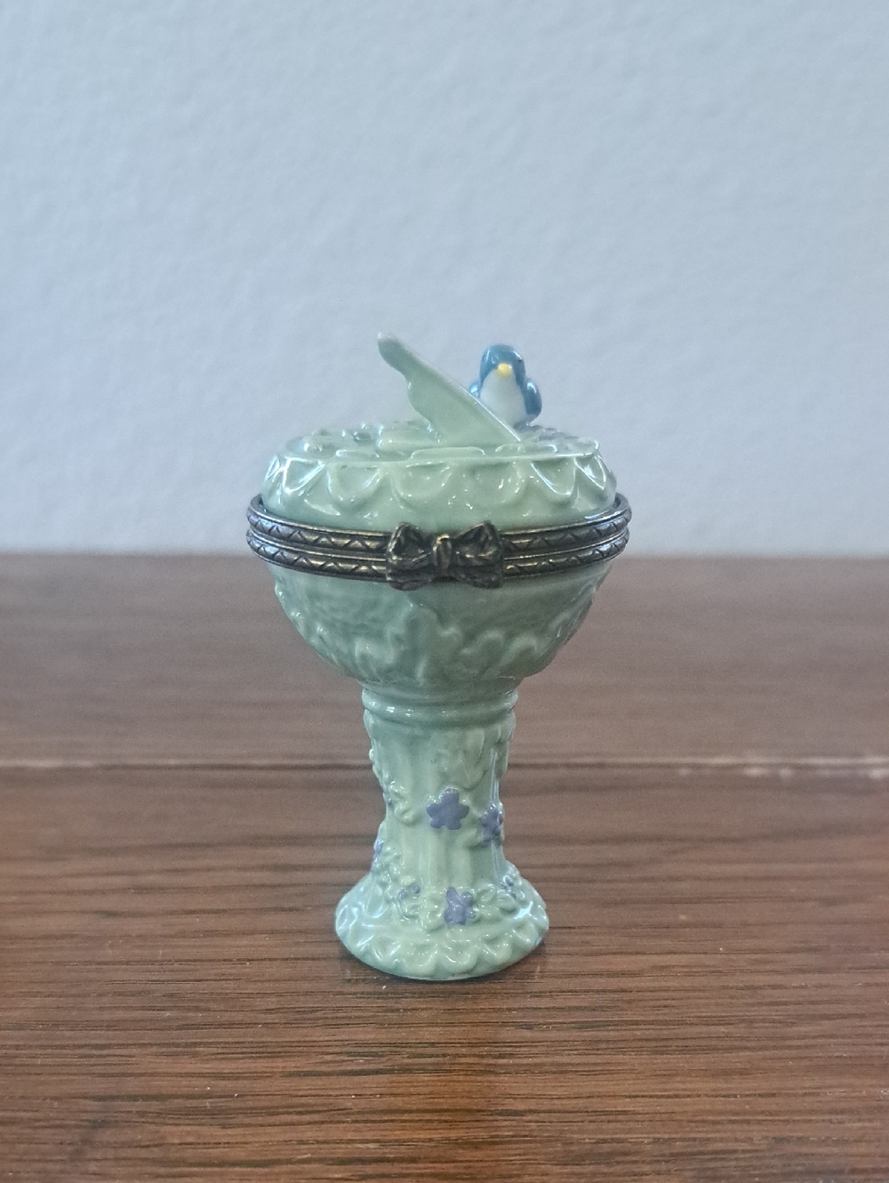 Midwest Of Cannon Falls Sun Dial Porcelain Hinged Trinket Box with Blue Bird